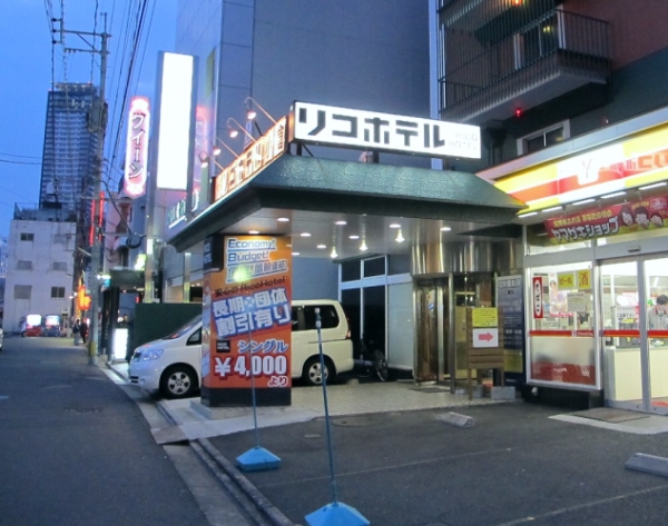 ���q�k��