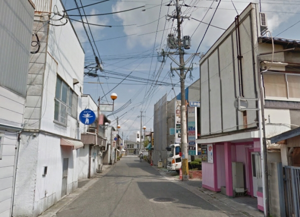 �s���T��