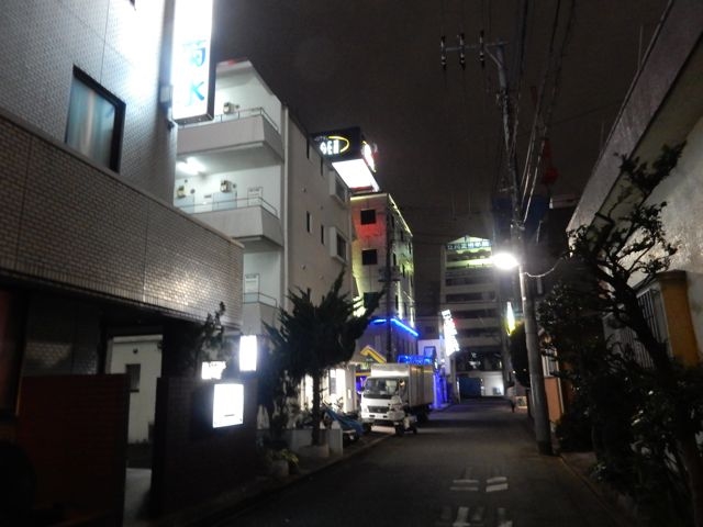 �}���g��